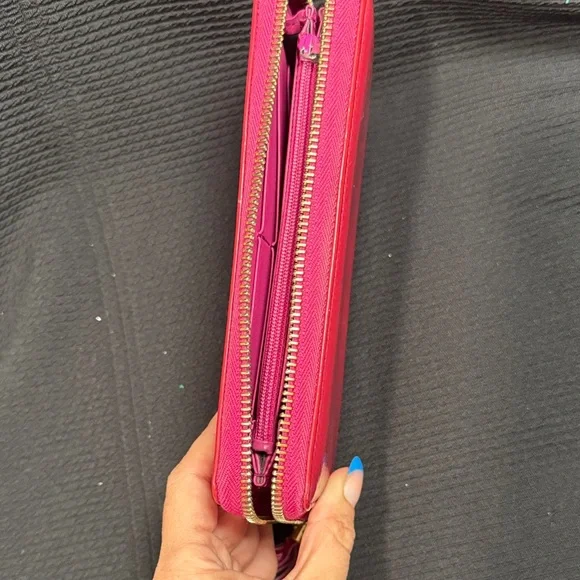 Gucci Soho Long Continental Patent Leather Wallet - Picture 5 of 8